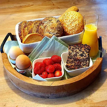 Zee&meer Bed & Breakfast 4*